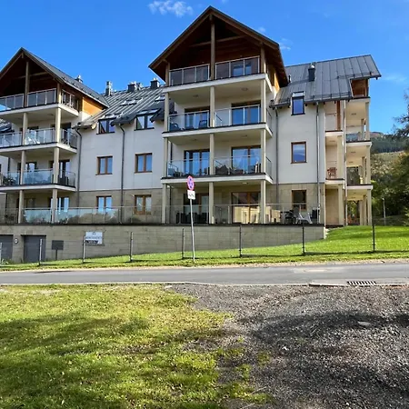 Sarenka アパート カルパッチ